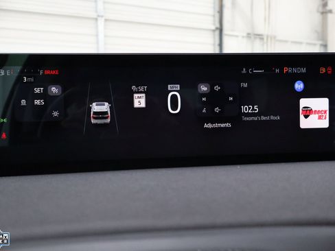 Certified 2025 Ford Expedition Max Platinum image 16