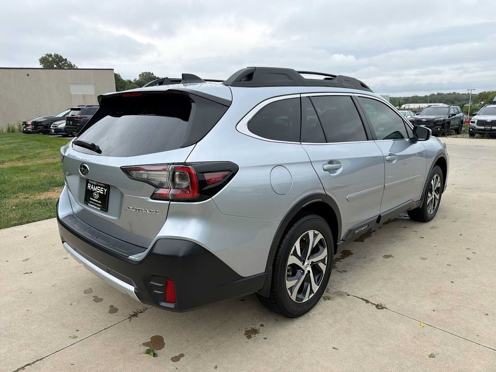 Certified 2021 Subaru Outback Limited AWD/4WD image 6