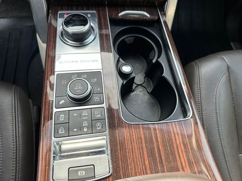 Used 2017 Land Rover Range Rover HSE image 22