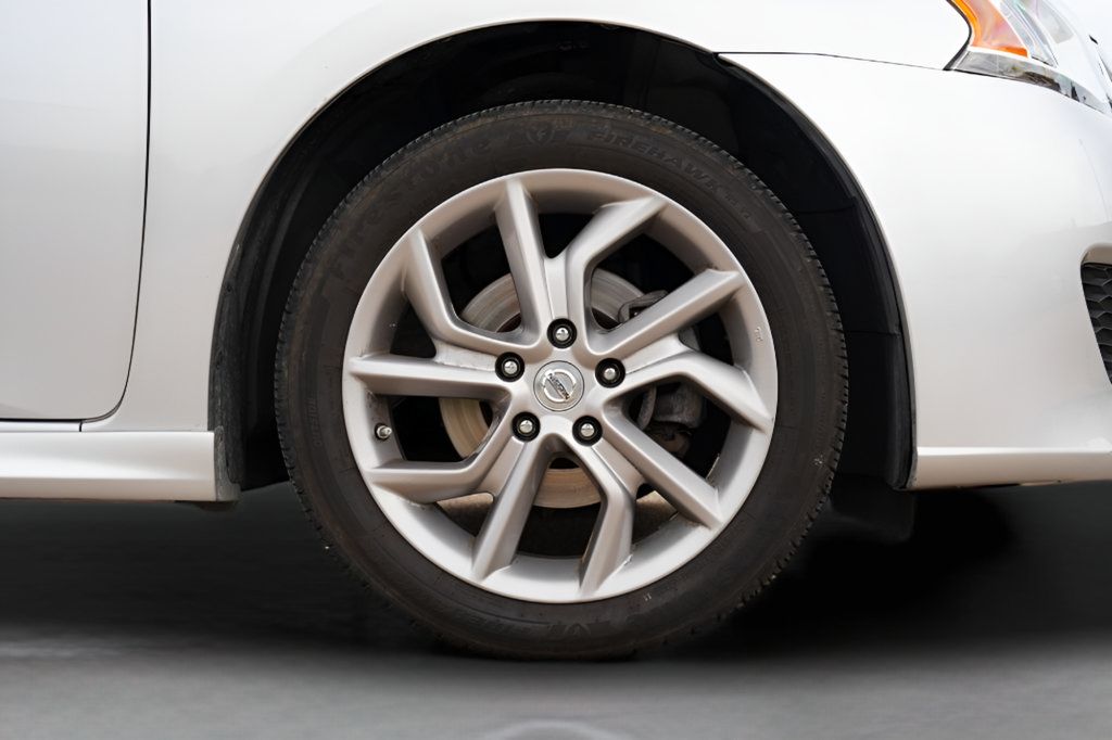 Used 2013 Nissan Sentra SR FWD image 9
