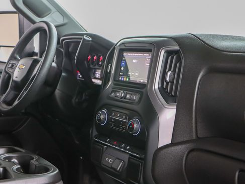 Used 2024 Chevrolet Silverado 2500 Custom image 26