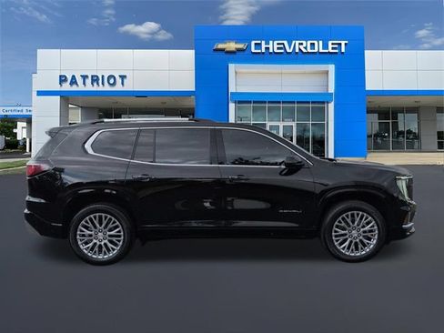 Used 2025 GMC Acadia Denali AWD/4WD image 11
