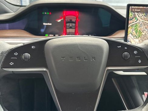 Used 2022 Tesla Model S image 27