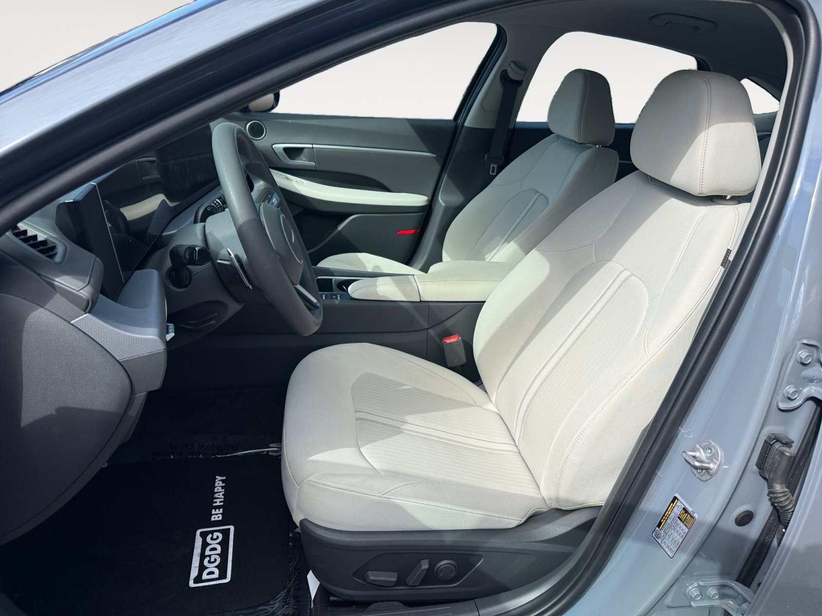 Certified 2025 Hyundai Sonata SEL AWD/4WD image 10