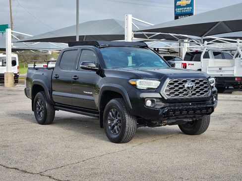 Used 2023 Toyota Tacoma TRD Off-Road w/ Technology Package image 3