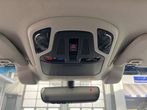 Used 2022 Subaru Legacy Limited image 30