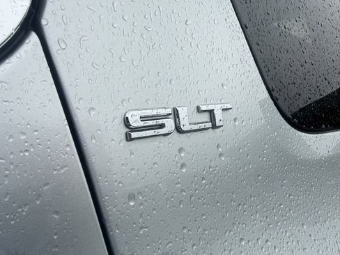 Used 2017 GMC Acadia SLT image 11