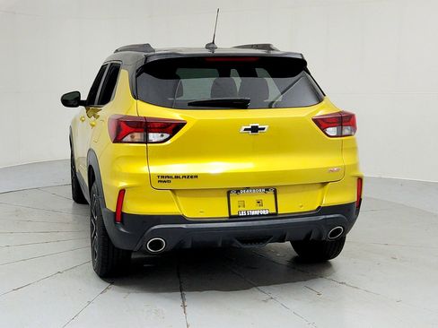 Certified 2023 Chevrolet TrailBlazer RS w/ Sun and Liftgate Package AWD/4WD image 4