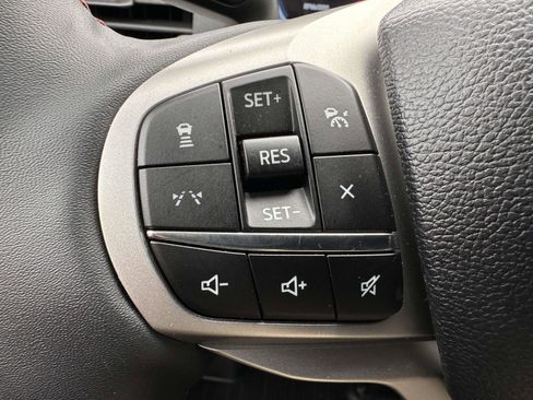 Used 2025 Ford Explorer Active image 18