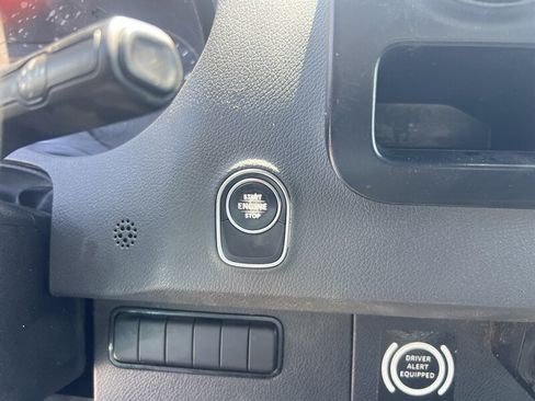 Used 2019 Mercedes-Benz Sprinter 144 image 20