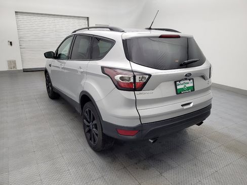 Used 2017 Ford Escape SE w/ Equipment Group 201A image 5