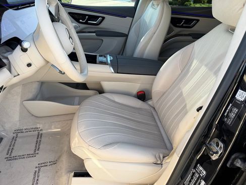 Used 2023 Mercedes-Benz EQS 580 4MATIC SUV image 19