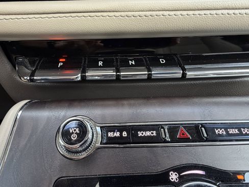 Used 2023 Lincoln Aviator Reserve w/ Equipment Group 201A AWD/4WD image 31