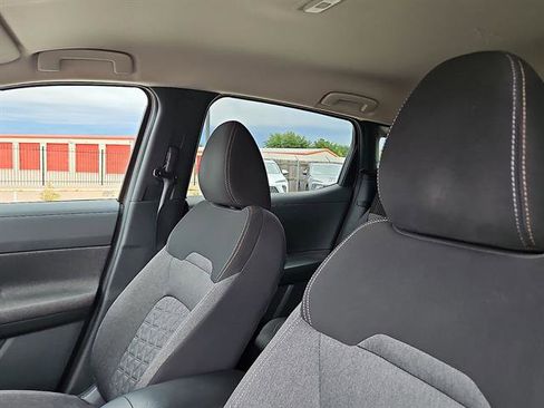 Used 2025 Nissan Kicks SV FWD image 11