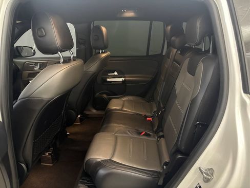 Used 2021 Mercedes-Benz GLB 250 image 12