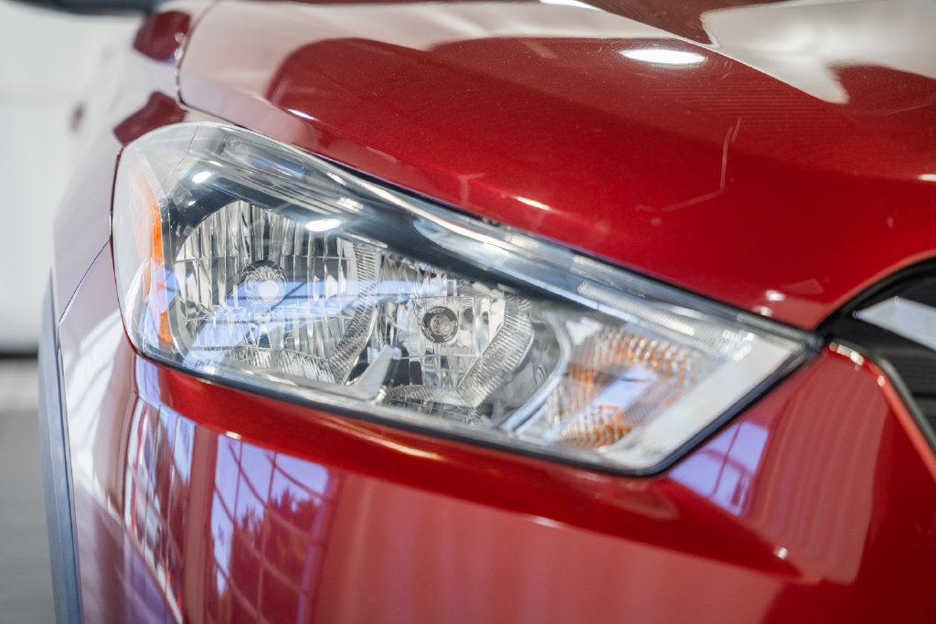 Used 2020 Nissan Kicks SV FWD image 11