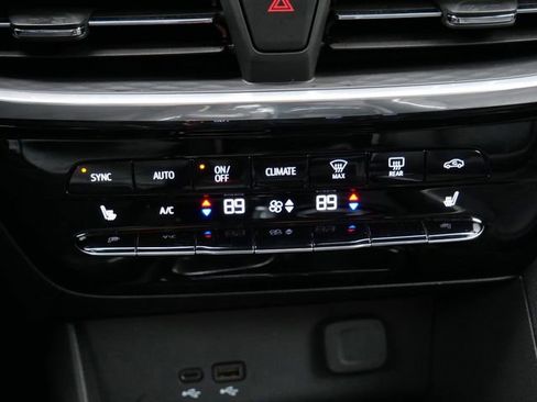 Used 2024 Buick Encore GX Avenir w/ Avenir Technology Package AWD/4WD image 26