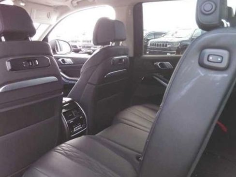 Used 2026 BMW X7 xDrive40i AWD/4WD image 6