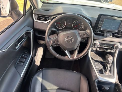 Used 2020 Toyota RAV4 XLE Premium image 2