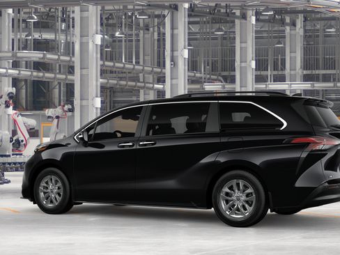 New 2026 Toyota Sienna XLE FWD image 7