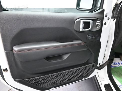 Used 2020 Jeep Gladiator Rubicon w/ Cold Weather Group AWD/4WD image 27