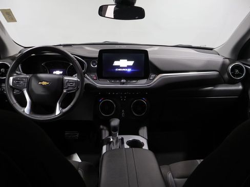 Used 2025 Chevrolet Blazer LT AWD/4WD image 16