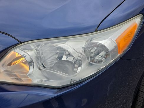 Used 2013 Toyota Corolla L image 24