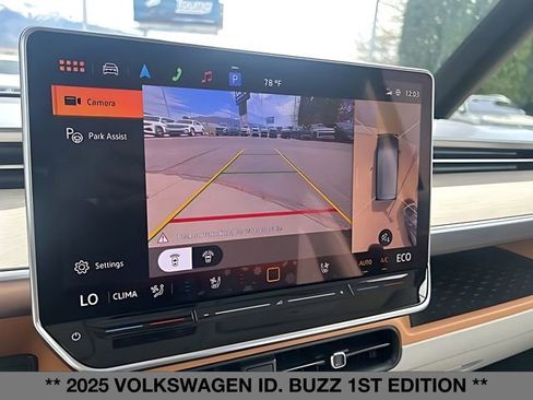 Used 2025 Volkswagen ID. Buzz 1st Edition AWD/4WD image 34