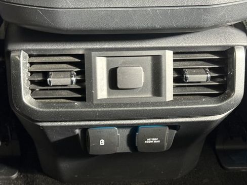 Used 2022 Ford F150 Lariat AWD/4WD image 25