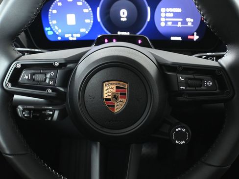 Used 2026 Porsche Macan 4 Electric AWD/4WD image 19