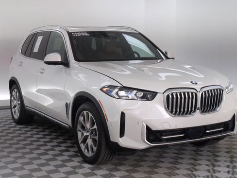 Used 2024 BMW X5 xDrive40i w/ Premium Package AWD/4WD image 7