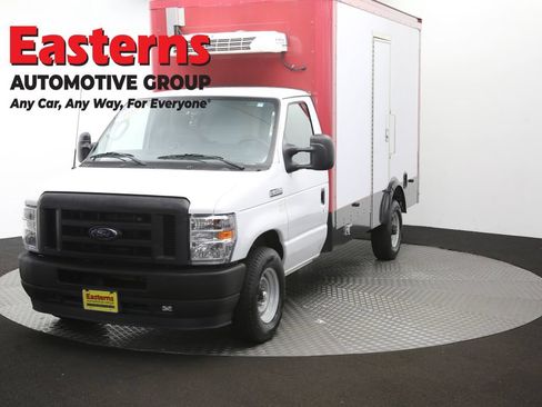 Used 2023 Ford E-350 and Econoline 350 Super Duty w/ Power Windows & Locks Group RWD image 53