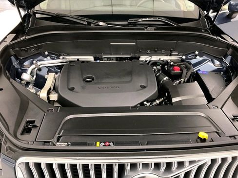 Used 2024 Volvo XC90 B6 Plus image 25