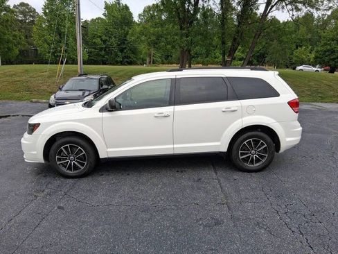 Used 2018 Dodge Journey SE w/ Blacktop Package FWD image 8