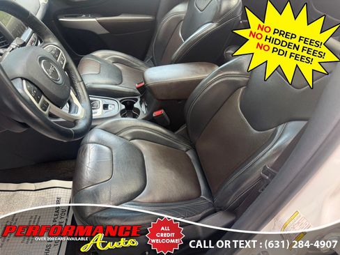 Used 2017 Jeep Cherokee Limited w/ Luxury Group AWD/4WD image 22