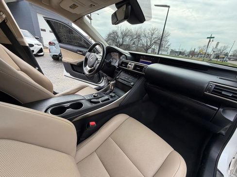 Used 2017 Lexus IS 300 AWD image 14