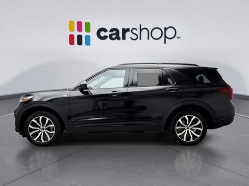 Used 2023 Ford Explorer ST-Line w/ Class IV Trailer Tow Package image 2