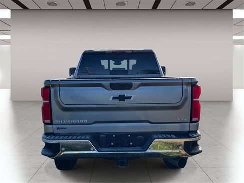Used 2025 Chevrolet Silverado 2500 LTZ w/ LTZ Convenience Package image 4