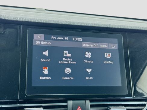 Used 2022 Kia Niro LX image 9