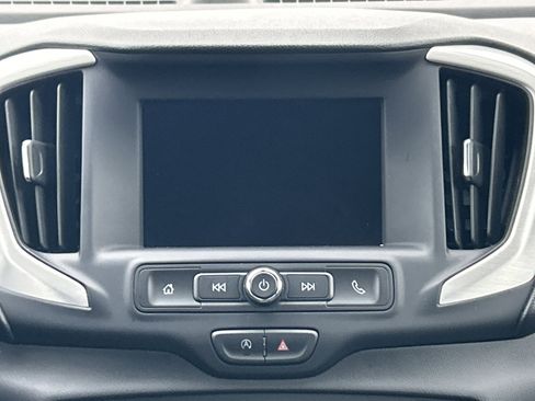 Used 2024 GMC Terrain SLE image 18