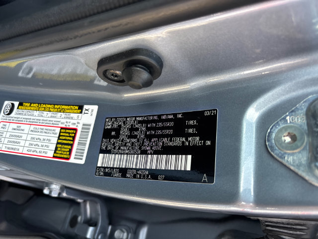 Used 2021 Toyota Highlander Limited FWD image 37