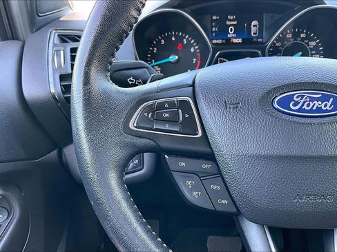 Used 2017 Ford Escape Titanium image 17