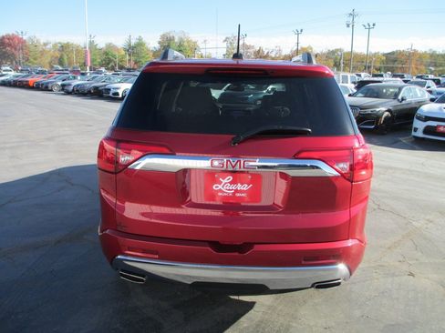 Used 2019 GMC Acadia Denali image 4