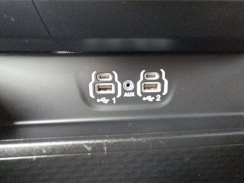 Used 2022 RAM 1500 Laramie w/ Sport Appearance Package image 29