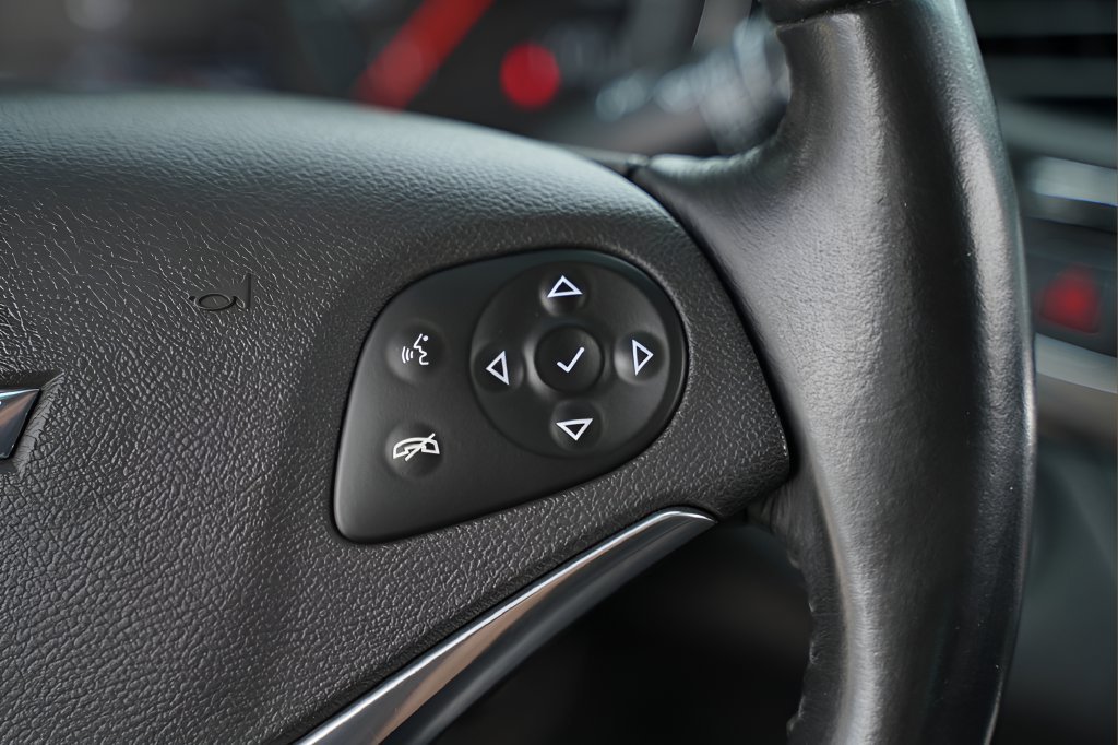 Used 2018 Chevrolet Impala LT FWD image 13