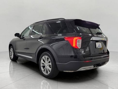Used 2023 Ford Explorer XLT w/ Equipment Group 202A AWD/4WD image 21