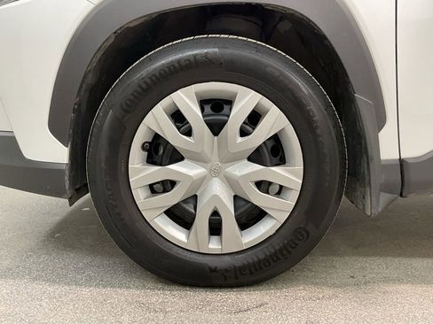 Used 2025 Toyota Corolla Cross L FWD image 29