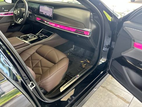 Used 2026 BMW 740i xDrive AWD/4WD image 27