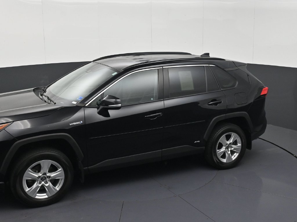 Used 2021 Toyota RAV4 LE AWD/4WD image 23