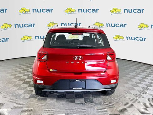 Certified 2024 Hyundai Venue SEL FWD image 6